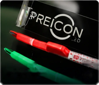 Display técnico em acrílico com amostras de cabos da Reicon